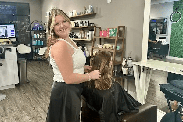 Amanda - Haircut and Hair Color Stylist in Naples